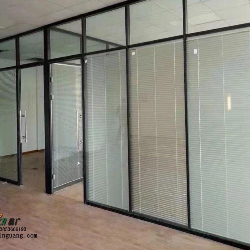 山东鑫广厂家供应写字楼办公室单双层玻璃隔断 现代简约风格